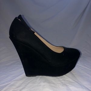Black Wedges